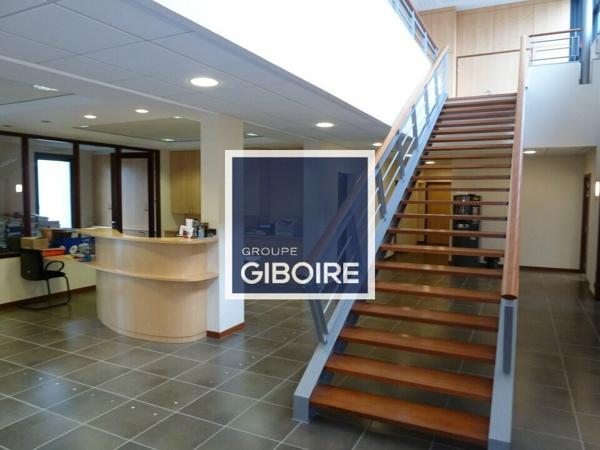 Local d'activites 2087 m² à vendre LA MEZIERE (réf : 35.0486)