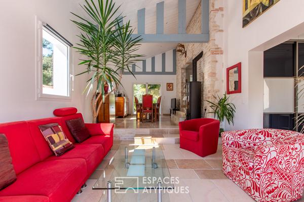 Grande propriété contemporaine en bord de mer