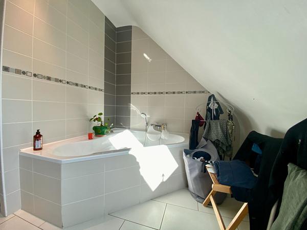 Maison à vendre à Taden proche Dinan- 5 pièces, 4 chambres dont une au rez-de-chaussée, 1256m² de terrain