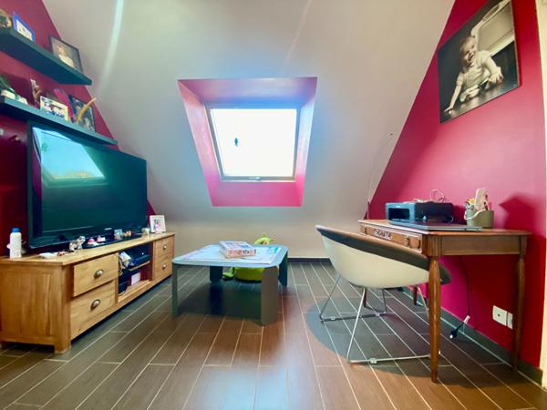 Maison à vendre à Taden proche Dinan- 5 pièces, 4 chambres dont une au rez-de-chaussée, 1256m² de terrain