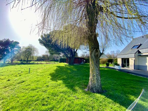 Maison à vendre à Taden proche Dinan- 5 pièces, 4 chambres dont une au rez-de-chaussée, 1256m² de terrain