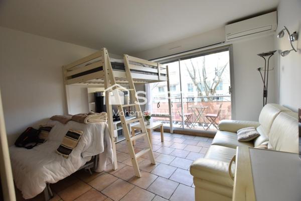 Studio 24 m2, balcon, parking, hyper centre