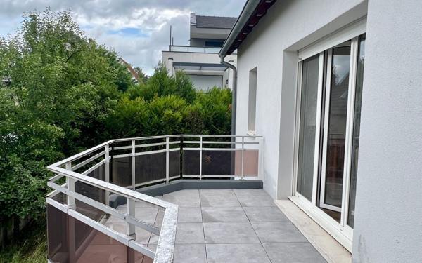 Appartement à louer    3 pièces • 67 m2 Griesheim-sur-Souffel