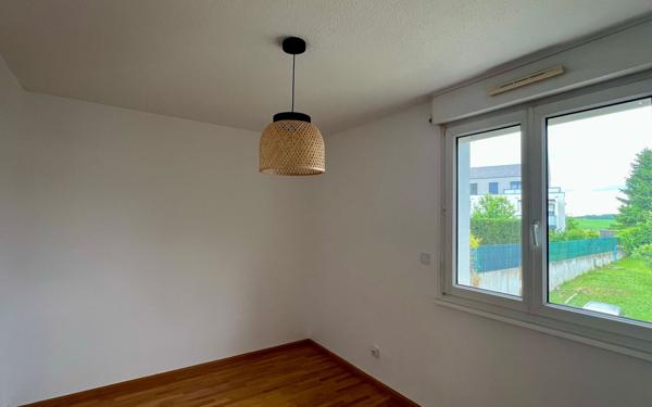 Appartement à louer    3 pièces • 67 m2 Griesheim-sur-Souffel