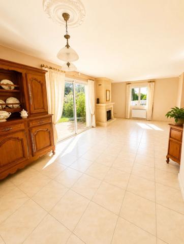 33450 SAINT LOUBES Maison Saint Loubes 4 pièce(s) 100 m2