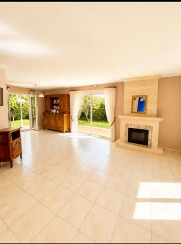 33450 SAINT LOUBES Maison Saint Loubes 4 pièce(s) 100 m2