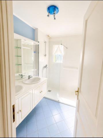 33450 SAINT LOUBES Maison Saint Loubes 4 pièce(s) 100 m2