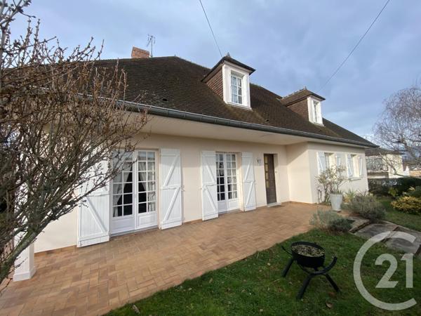 maison à vendre  8 pièces - 147 m2 DOMERAT - 03