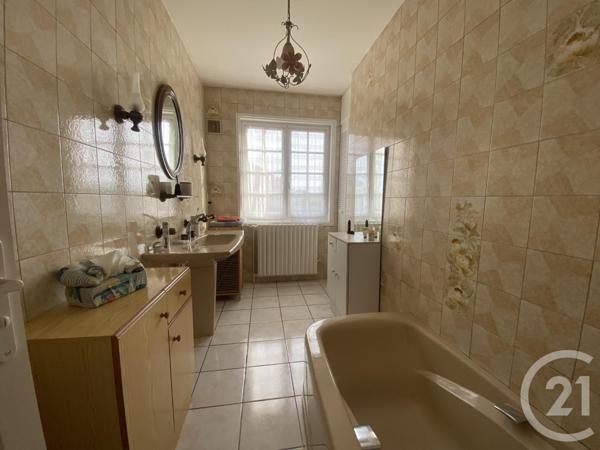 maison à vendre  8 pièces - 147 m2 DOMERAT - 03