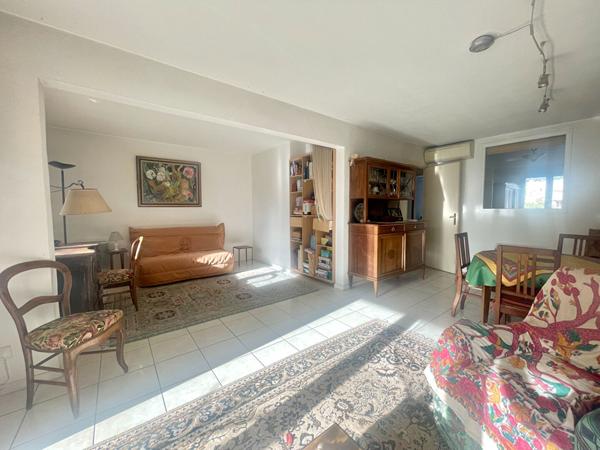 APPARTEMENT CENTRE MOUANS SARTOUX DE TYPE 3/4 PIECES
