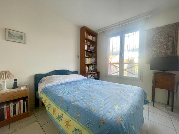 APPARTEMENT CENTRE MOUANS SARTOUX DE TYPE 3/4 PIECES