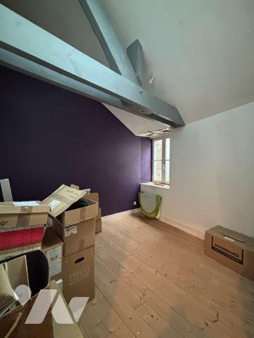 Exclusivement à l'Etude, Rue de la Pinterie, Immeuble proposant 2 locaux au rez-de-chaussée de ...