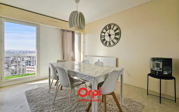 Appartement à vendre    3 pièces •  Montluçon