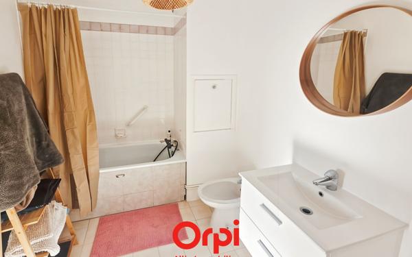 Appartement à vendre    3 pièces •  Montluçon