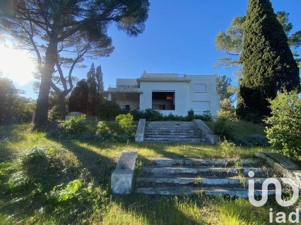 Maison 10 pièces de 400 m² à Grimaud (83310)