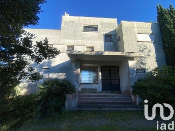 Maison 10 pièces de 400 m² à Grimaud (83310)