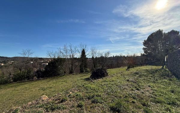 Terrain à vendre    Joyeuse