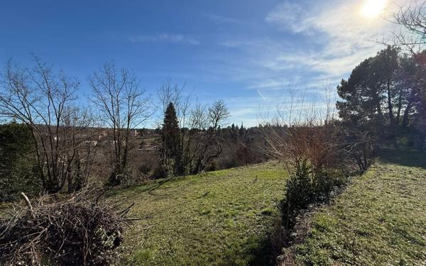 Terrain à vendre    Joyeuse