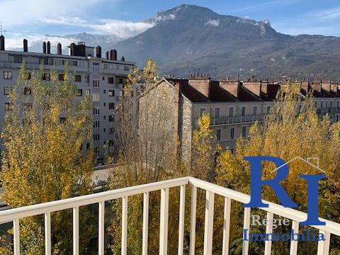 Appartement 1 pièce 27 m² avec stationnement GRENOBLE 38000