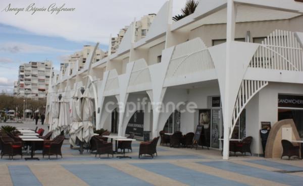 Dpt Hérault (34), à louer LA GRANDE MOTTE Local commercial Front de Mer 249 m²