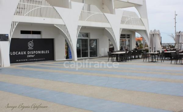 Dpt Hérault (34), à louer LA GRANDE MOTTE Local commercial Front de Mer 249 m²