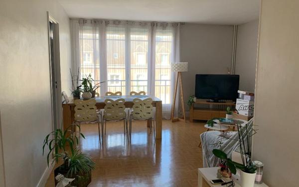 Appartement à louer    3 pièces •  Beauvais