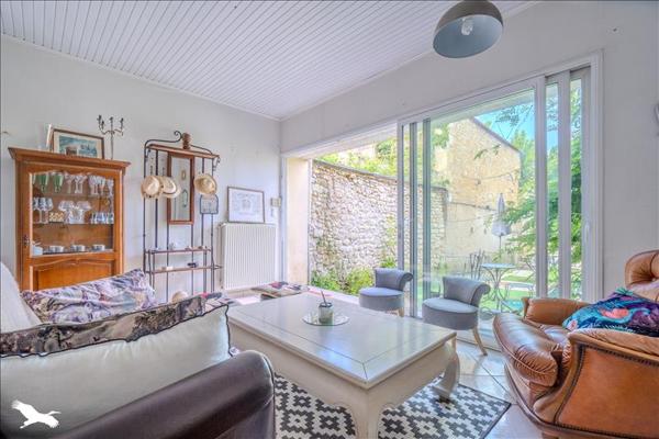 Immeuble à vendre |  Lesparre-Médoc |  345 m²