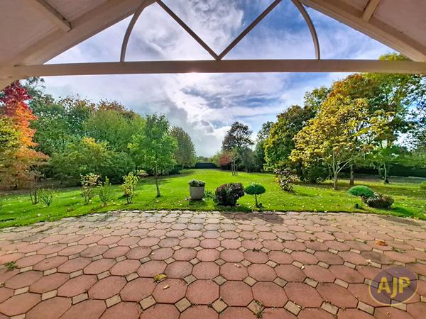 Vente maison Chantonnay : 499 000 € - AJP Immobilier La Roche-sur-Yon