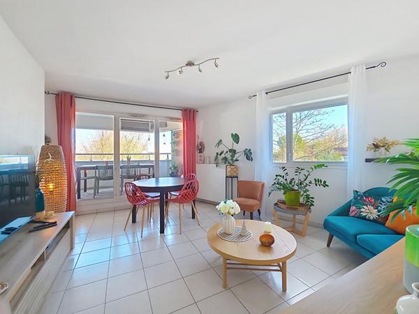 Péchabou - Appartement T3 57 m², terrasse, vue dégagée, parking, résidence récente