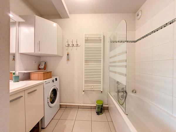 Péchabou - Appartement T3 57 m², terrasse, vue dégagée, parking, résidence récente