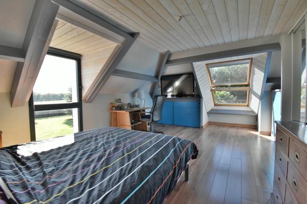 MAISON 10 PIECES - 300 M² - TERRAIN 2000M²