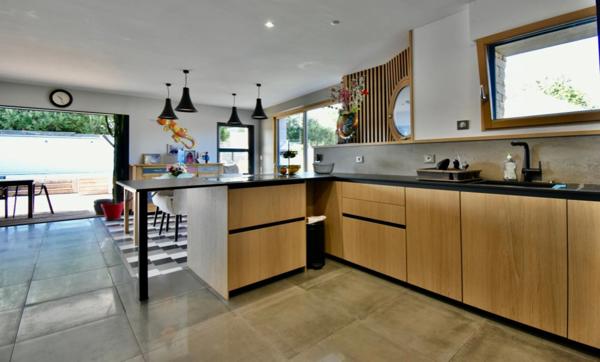 MAISON 10 PIECES - 300 M² - TERRAIN 2000M²