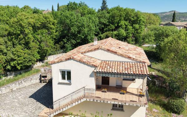 Maison à vendre    4 pièces • 95 m2 Vogüé