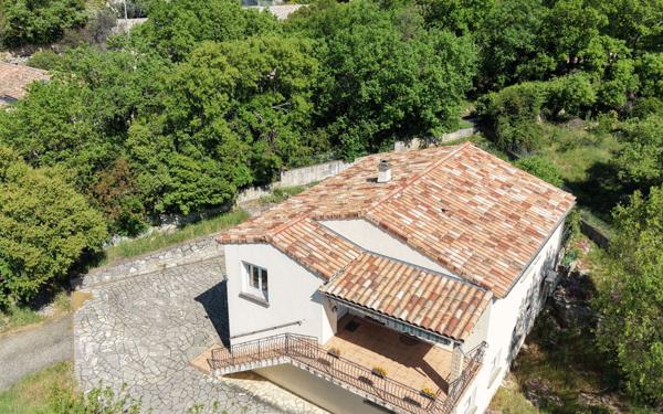 Maison à vendre    4 pièces • 95 m2 Vogüé