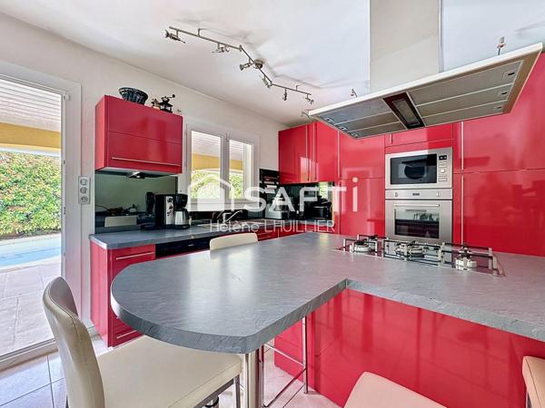 FONSORBES – Villa T5 de 127m² plain-pied avec piscine, garage et carport.