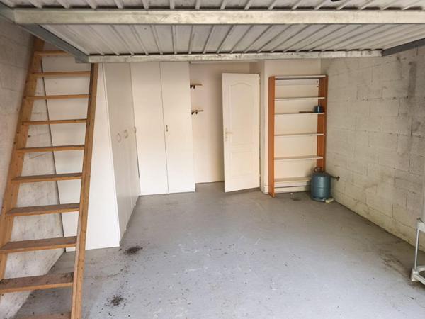 AUBIGNAN: UNE VUE EPOUSTOUFLANTE POUR UNE VILLA RECENTE