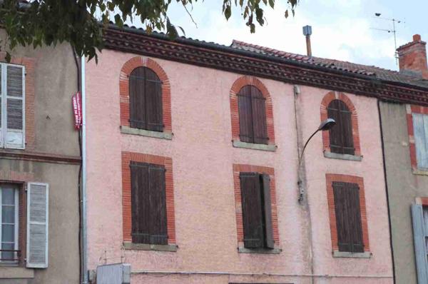 Immeuble entier 400 m2 vide 130 000 €