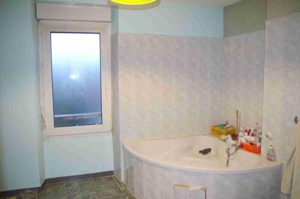 Immeuble entier 400 m2 vide 130 000 €