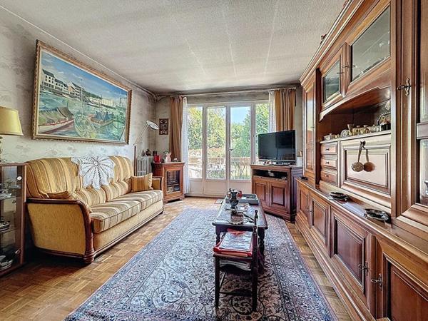 Maison L Hay Les Roses 4 pièce(s)  80 m2