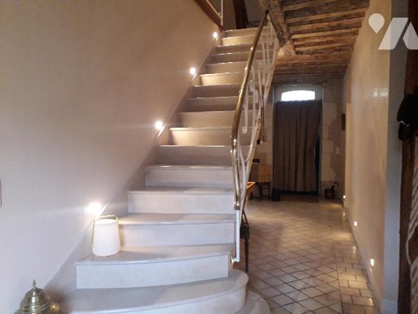 CHARMANT ENSEMBLE IMMOBILIER A BRACIEUX, PROCHE CHATEAU DE CHAMBORD