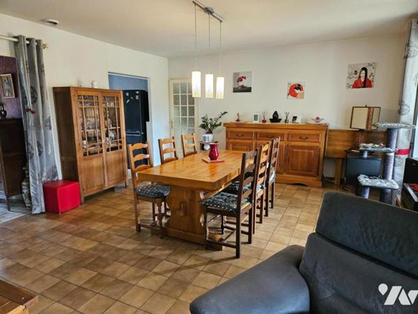 A vendre à VALENCE-EN-POITOU / PAYRE (86700), Un pavillon de plain-pied de 112m² au sein d'un terr