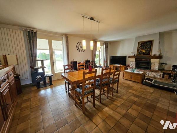 A vendre à VALENCE-EN-POITOU / PAYRE (86700), Un pavillon de plain-pied de 112m² au sein d'un terr