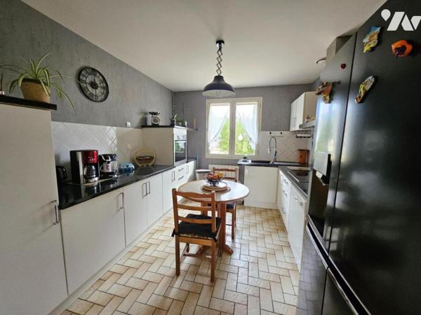 A vendre à VALENCE-EN-POITOU / PAYRE (86700), Un pavillon de plain-pied de 112m² au sein d'un terr