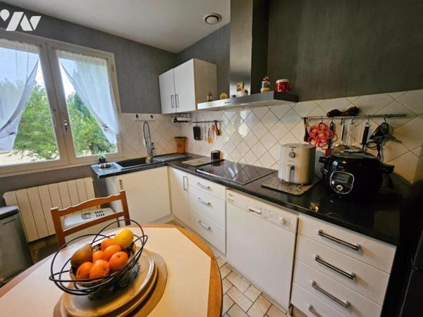 A vendre à VALENCE-EN-POITOU / PAYRE (86700), Un pavillon de plain-pied de 112m² au sein d'un terr