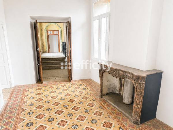 Maison
         20 pièces
        - 485 m² 319 000 € *