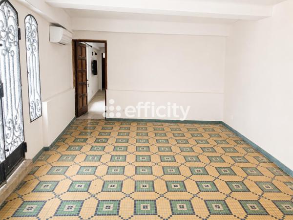 Maison
         20 pièces
        - 485 m² 319 000 € *