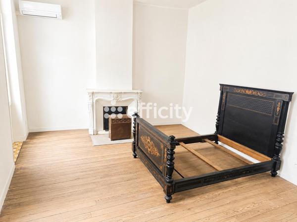 Maison
         20 pièces
        - 485 m² 319 000 € *