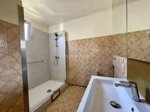 Vente                                                      Appartement
                        
                     4 pièces                      94 m2                     à Fontaine