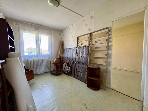 Vente                                                      Appartement
                        
                     4 pièces                      94 m2                     à Fontaine
