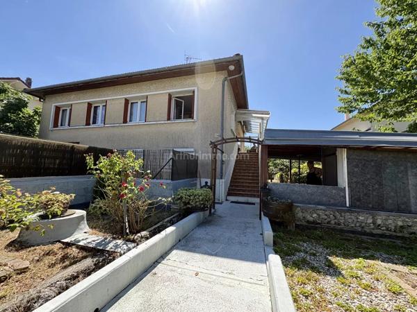 Vente                                                      Appartement
                        
                     4 pièces                      94 m2                     à Fontaine
